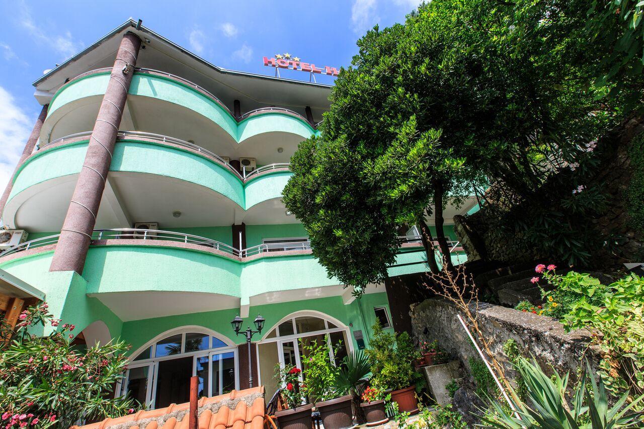 Hotel Hoti Ulcinj Exterior photo