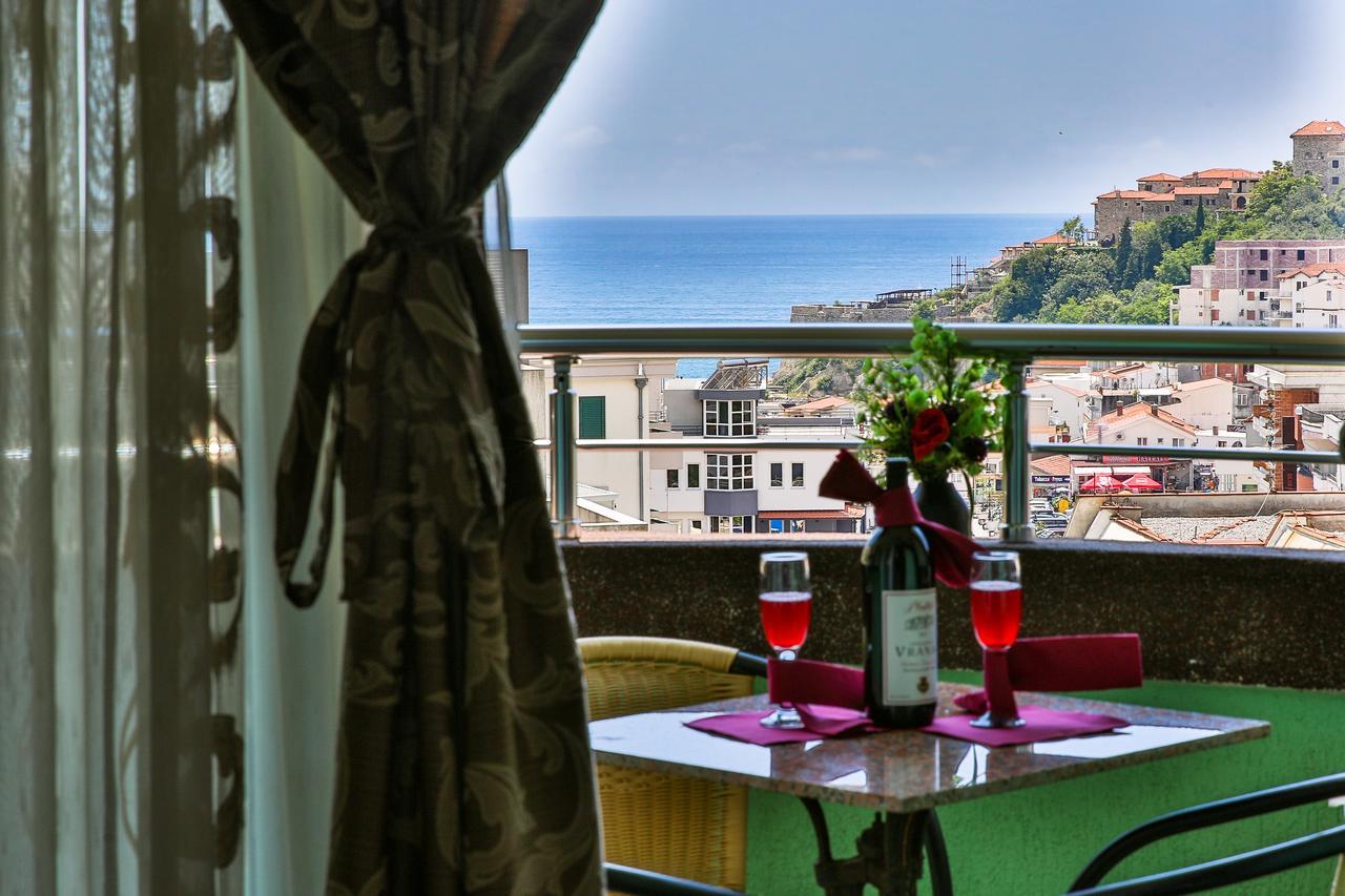 Hotel Hoti Ulcinj Exterior photo